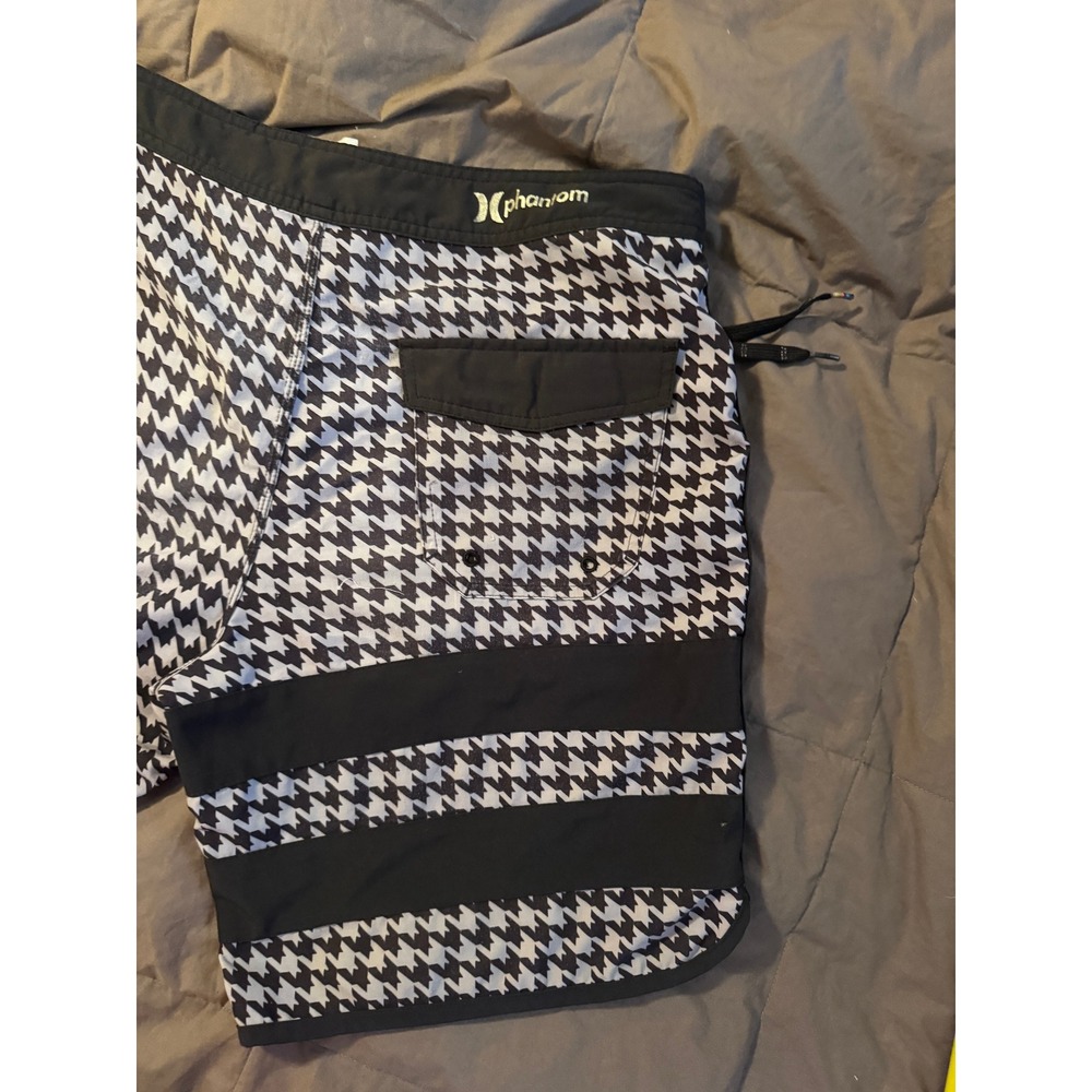 Hurley Phantom Board Shorts Mens 36 Black White Houndstooth Striped Swim Trunks - Picture 10 of 10